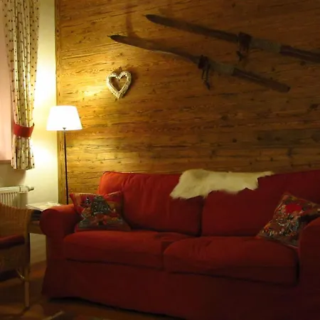 Haus Filzstein 144 18 كريمل